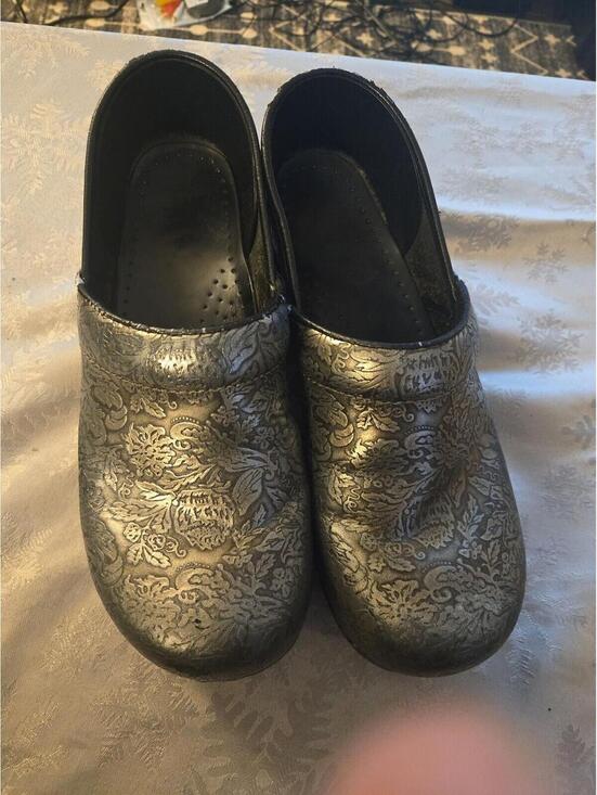 Dansko Shoes - Dansko Professional Clogs Silver Metallic Floral Embossed EU 40